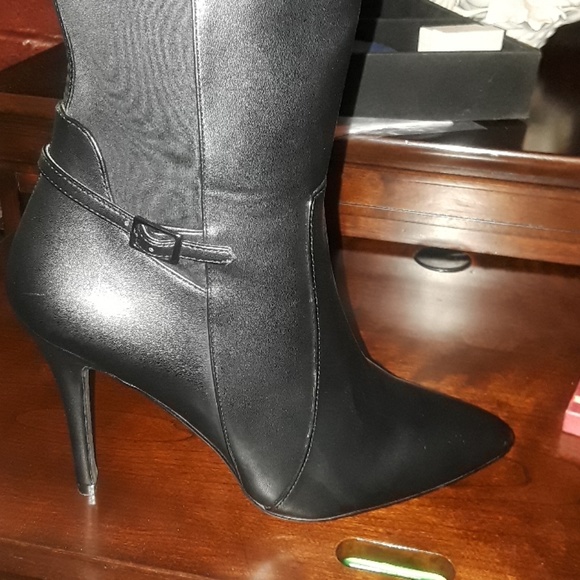 COPY - Ladies Charles David Leather Boots - Picture 6 of 8